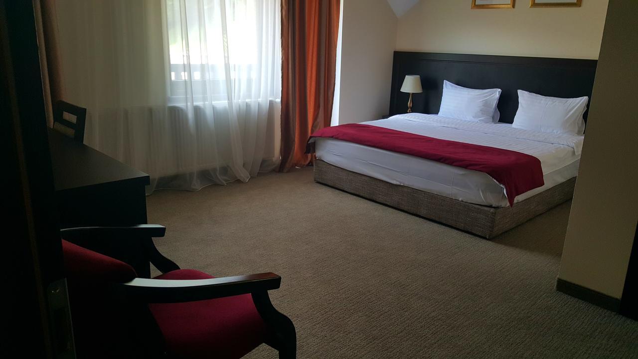 Flori De Mar Hotel เปอยานา เมอรูลุย ภายนอก รูปภาพ